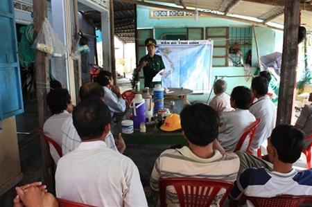 Tạo chuyển biến về ý thức tôn trọng, chấp hành luật pháp trên biển