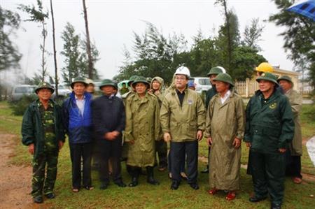Phó Thủ tướng Hoàng Trung Hải kiểm tra công tác phòng chống bão số 11 tại Quảng Nam