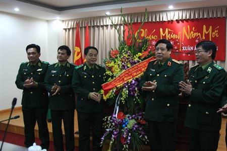 Bộ trưởng Phùng Quang Thanh làm việc và chúc Tết Bộ Tư lệnh BĐBP