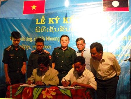Ký kết nghĩa Bản-Bản biên giới