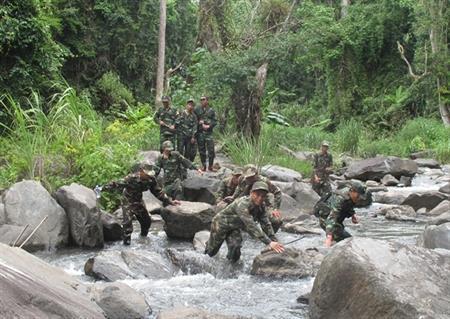 Tình Việt - Lào trên đường tuần tra chung