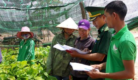 “Tổ liên gia tự quản an ninh trật tự” ở xã vùng biên
