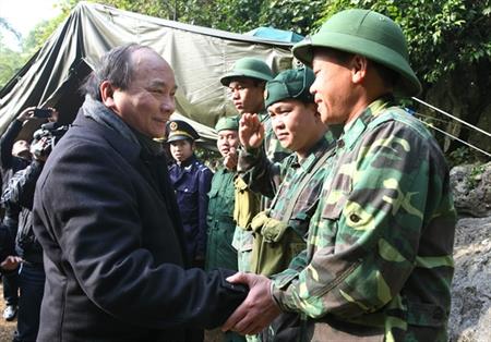 Tiến hành nhiều biện pháp đồng bộ để ngăn chặn và đẩy lùi buôn lậu, gian lận thương mại và hàng giả