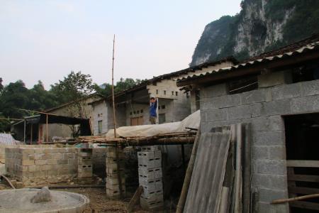 Di dời gia súc ra khỏi gầm sàn nhà tại Cao Bằng: Còn nhiều rào cản khó gỡ