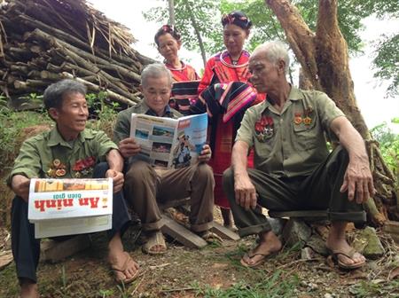 "Cầu nối của quân dân biên giới…"