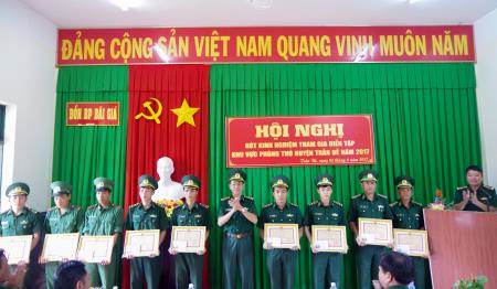 Rút kinh nghiệm diễn tập khu vực phòng thủ huyện Trần Đề
