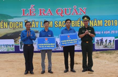 Gắn chiến dịch “Hãy làm sạch biển” với phát triển du lịch bền vững