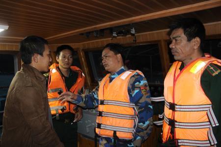 Cứu kịp thời 13 ngư dân bị chìm tàu trên biển Đà Nẵng