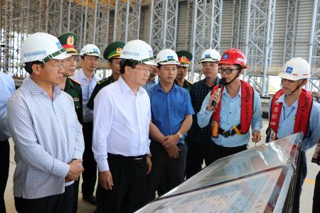 Kiểm tra công tác bồi thường thiệt hại sau sự cố môi trường biển tại Hà Tĩnh