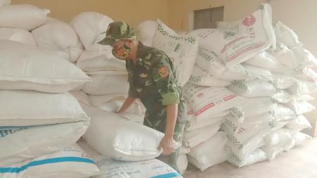 Thu giữ 2 tấn đường cát không rõ nguồn gốc