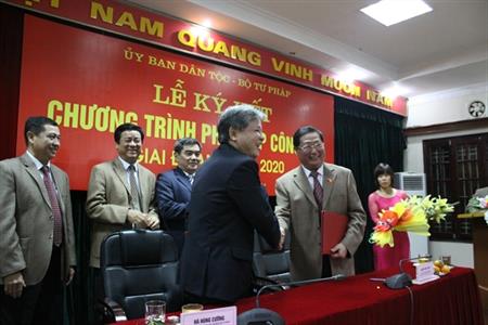 Đảm bảo các quyền và lợi ích hợp pháp của đồng bào dân tộc thiểu số trong các văn bản quy phạm pháp luật