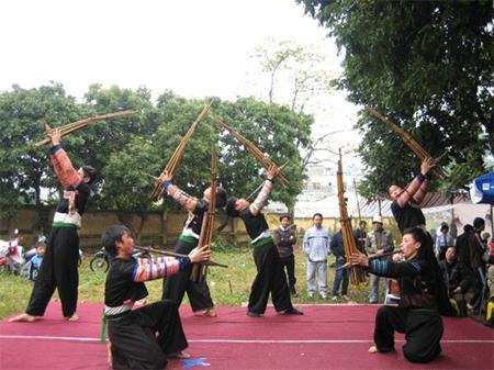 Khèn Mông - vũ điệu ngàn xanh
