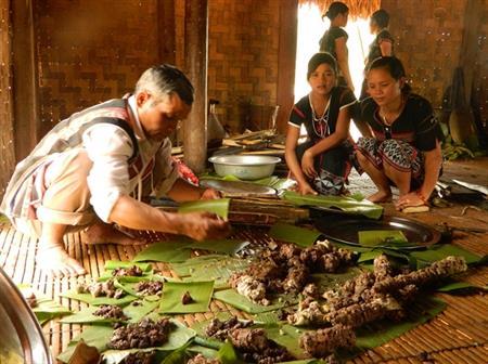 Tết của đồng bào Cơ Tu