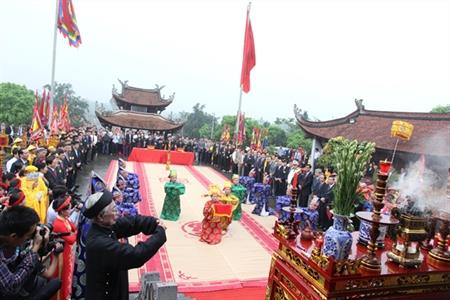 Từng bừng khai hội đền Hùng năm Giáp Ngọ 2014