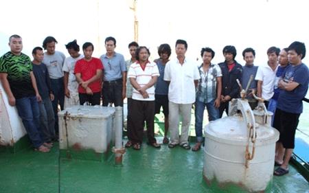 BĐBP Nam Định bắt quả tang tàu của Myanma chuyển tải dầu trái phép trên lãnh thổ Việt Nam