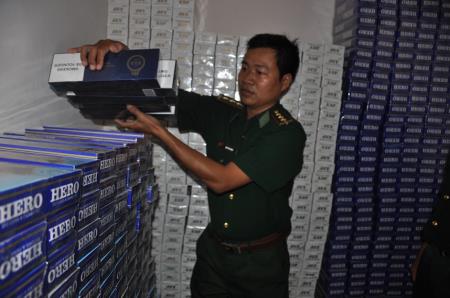 Tiêu hủy trên 380.000 bao thuốc lá điếu nhập lậu