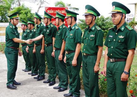 Bộ Chỉ huy BĐBP Cà Mau kiểm tra công tác SSCĐ và chúc tết các đồn Biên phòng