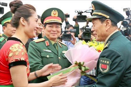 Chặng đường sách lược ngoại giao thân hữu, thực chất và hiệu quả