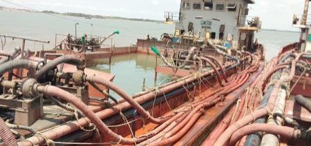 Ngăn “vòi bạch tuộc” hút cát trái phép trên vùng biển Cần Giờ