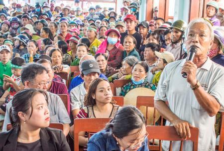 Đối thoại để ổn định lòng dân