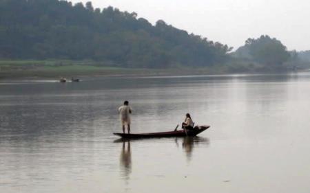 Mùa săn cá mòi trên dòng Lam giang