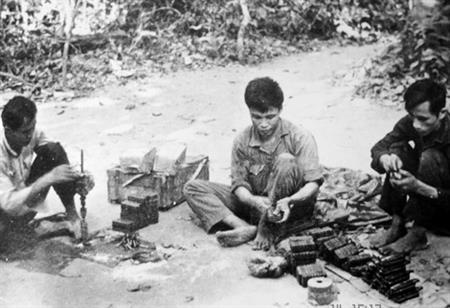 Vẻ vang chiến sĩ An ninh vũ trang miền Nam