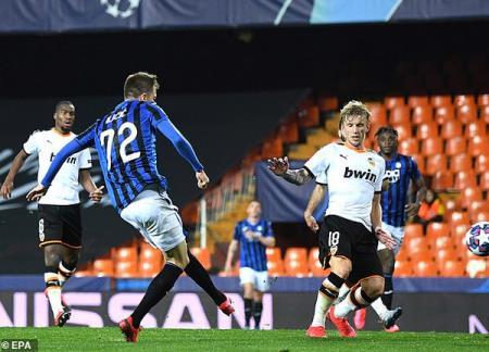 Tottenham bị loại cay đắng, Atalanta lại gây sốc