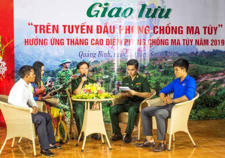 Giao lưu "Trên tuyến đầu phòng chống ma túy"
