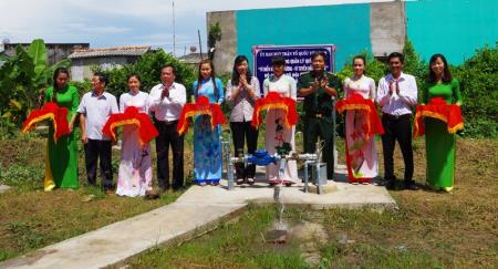 Bàn giao công trình “Nước ngọt vùng biên” tại Cà Mau