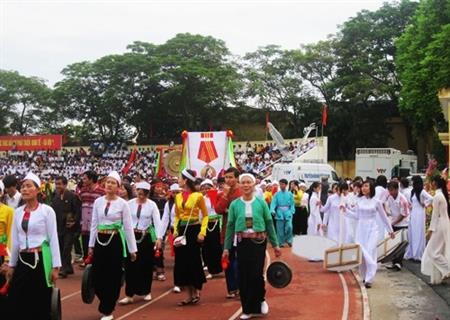 Ngân vang cồng chiêng xứ Mường
