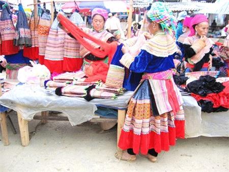 Chuyện nghề và làng nghề vùng dân tộc thiểu số