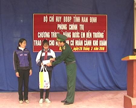 BĐBP Nam Định triển khai chương trình “Nâng bước em đến trường”