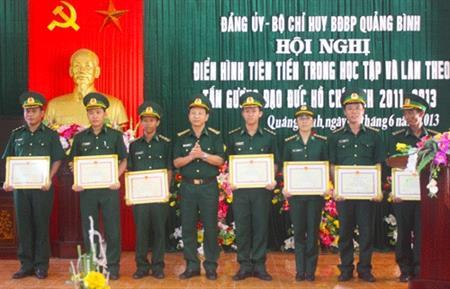 Tuyên dương điển hình trong học tập và làm theo tấm gương đạo đức Hồ Chí Minh