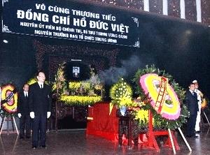 Tổ chức trọng thể Lễ tang đồng chí Hồ Đức Việt