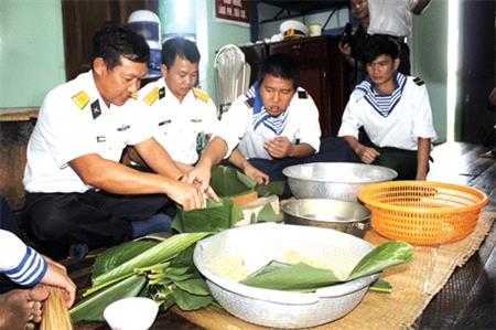 Xuân ấm trên nhà giàn