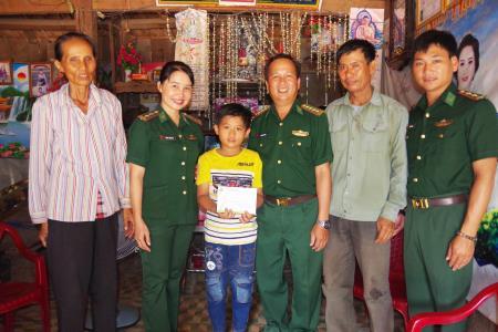 Chung tay xây dựng biên giới giàu mạnh