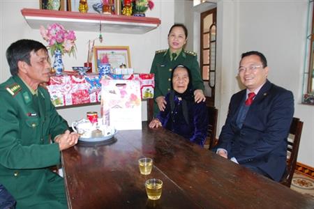 Tuổi trẻ BĐBP tri ân Mẹ Việt Nam anh hùng và các gia đình chính sách