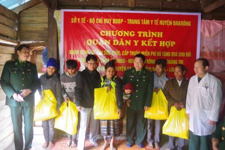 BĐBP Quảng Trị khám, cấp thuốc miễn phí cho nhân dân hai bên biên giới
