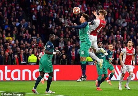 Tottenham lội ngược dòng ngoạn mục