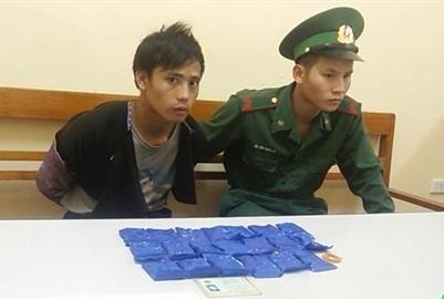 Bắt giữ đối tượng vận chuyển 4.000 viên ma túy tổng hợp
