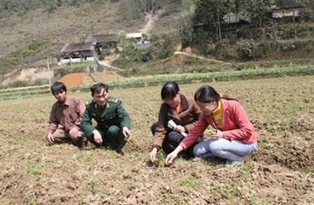 Người cán bộ tăng cường “bốn cùng” với đồng bào biên giới