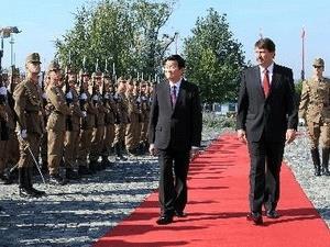 Chủ tịch nước hội đàm cùng Tổng thống Hungary