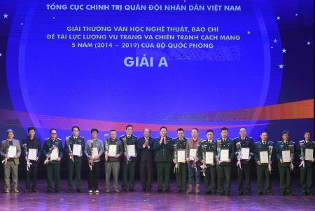 194 tác phẩm đạt giải thưởng văn học nghệ thuật, báo chí đề tài lực lượng vũ trang và chiến tranh cách mạng