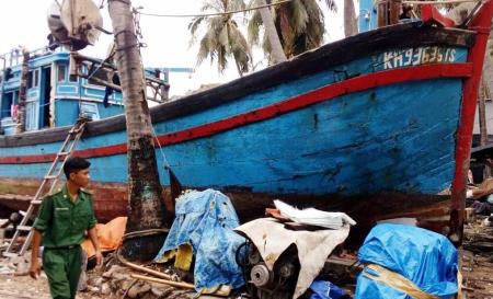 Cứu 9 ngư dân trên tàu cá bị lật úp ở vùng biển Kiên Giang