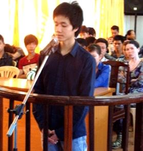 Cảnh sát “dỏm” và chiêu bài “chạy việc”