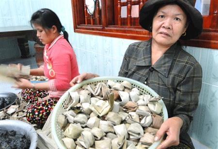 Đầu năm “cúng cụ” Hoàng Sa