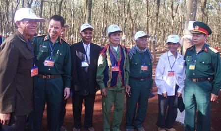 Hội thi thợ giỏi thu hoạch mủ cao su năm 2013