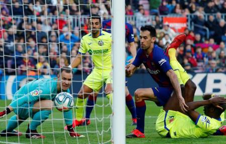 Barca nhọc nhằn giành chiến thắng trước Getafe