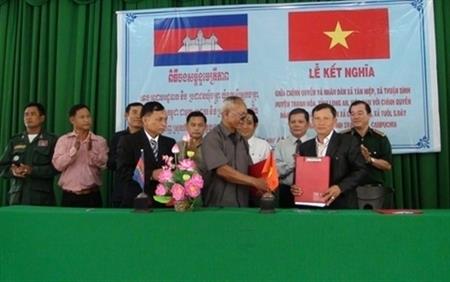 Những điểm sáng trên biên giới Long An