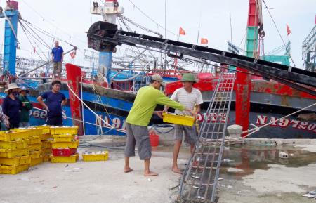 Đảng viên trên những con tàu vươn khơi (bài 2)